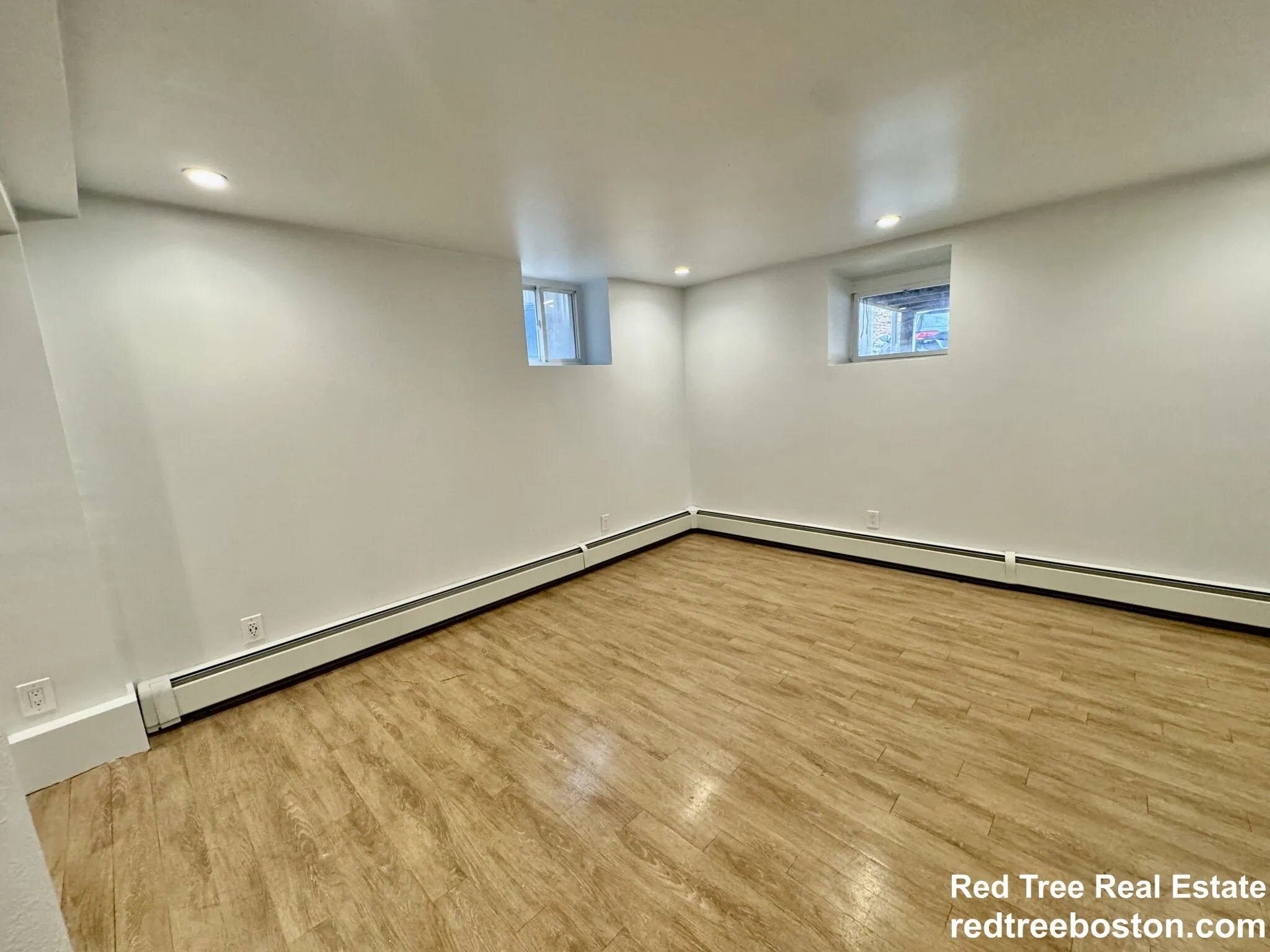 3 bed, 1 bath apartment for rent at 145 Chiswick Rd Unit 8, Brighton — photo 16 of 22