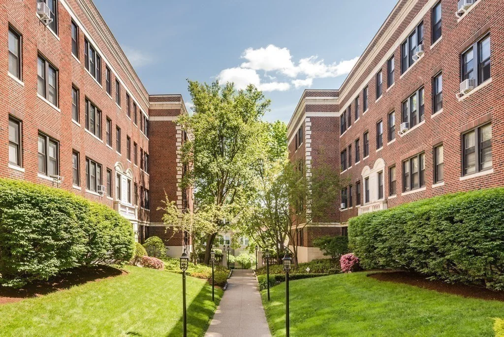1 bed, 1 bath apartment for rent at 145 Englewood Ave Unit 33, Brighton — photo 21 of 28