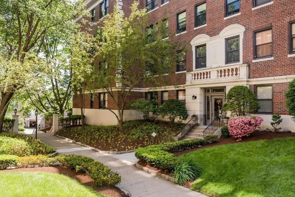 1 bed, 1 bath apartment for rent at 145 Englewood Ave Unit 33, Brighton — photo 22 of 28