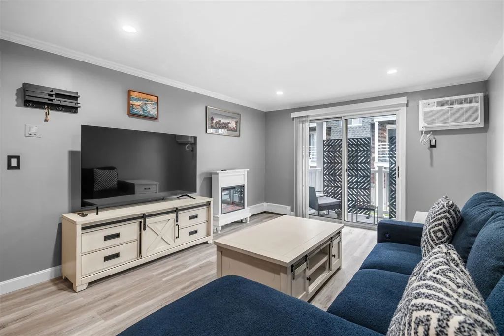 2 bed, 1 bath apartment for rent at 145 Essex Ave Unit 309, Gloucester — photo 11 of 22