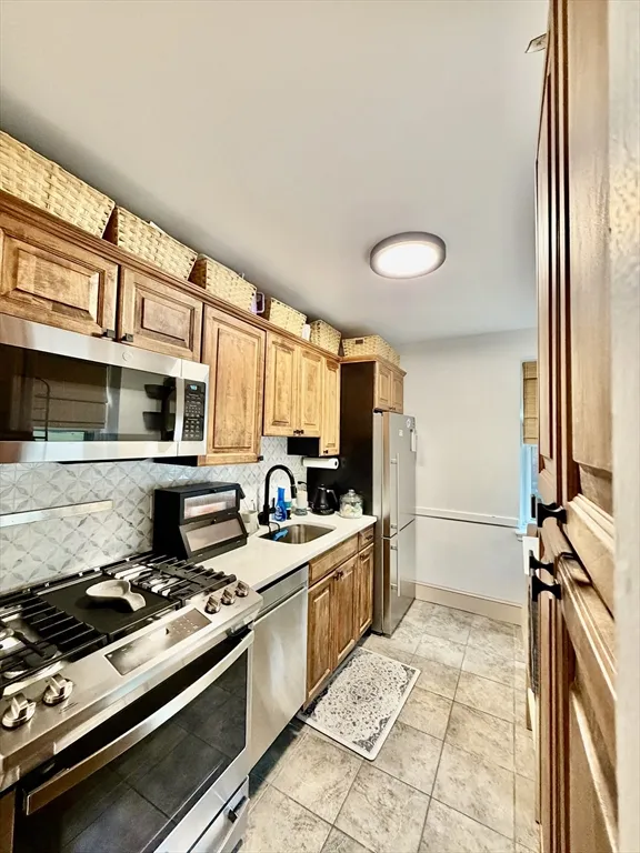 1 bed, 1 bath apartment for rent at 145 Farragut Unit 1, South Boston — photo 3 of 13