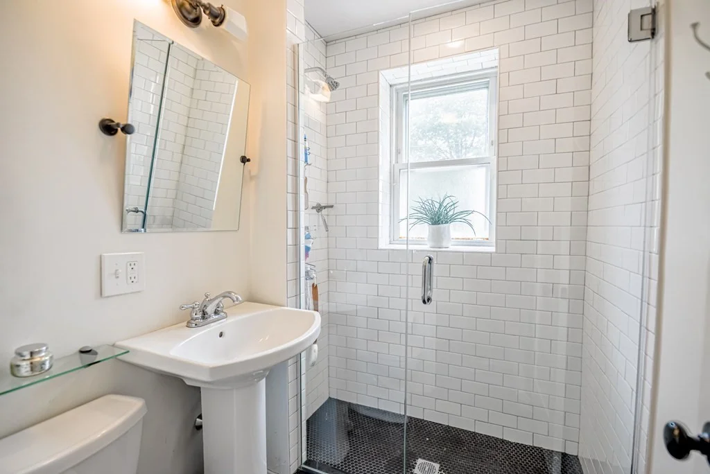 2 bed, 1 bath apartment for rent at 145 Farragut Unit 3, South Boston — photo 10 of 16