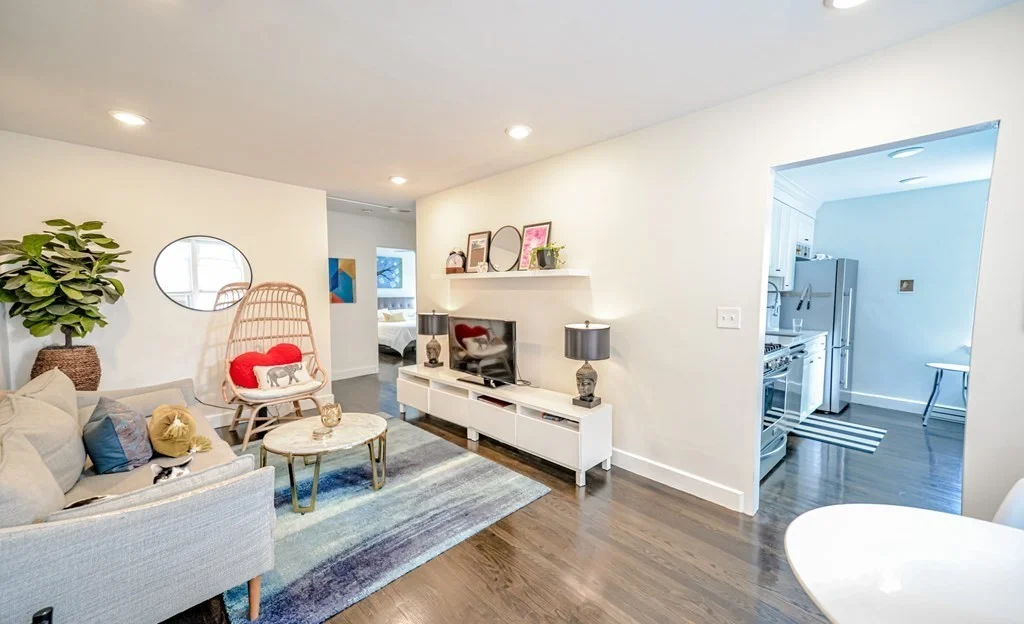 2 bed, 1 bath apartment for rent at 145 Farragut Unit 3, South Boston — photo 2 of 16