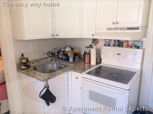 1 bed, 1 bath apartment for rent at 145 Highland Ave Unit 1, Spring Hill