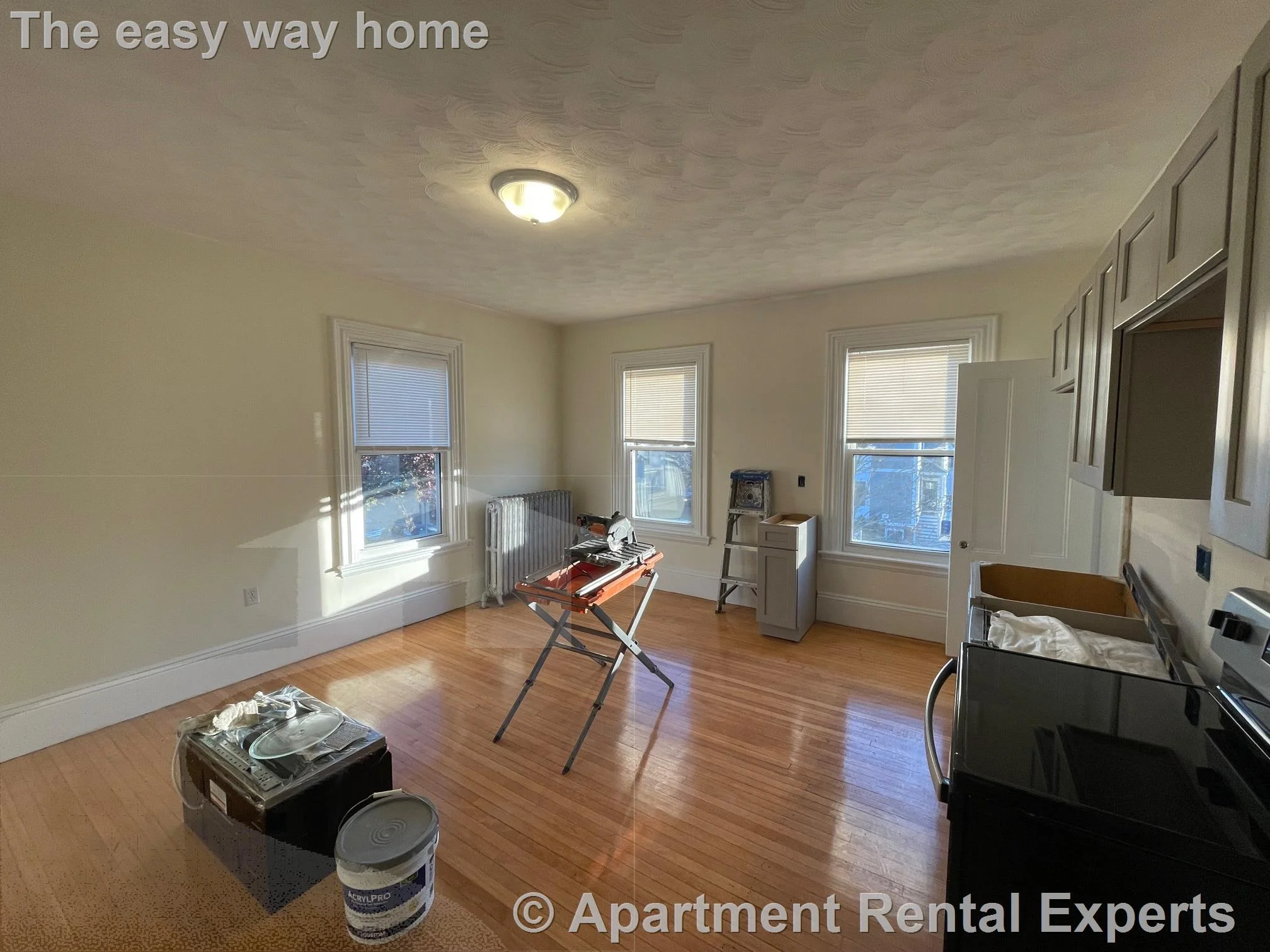 1 bed, 1 bath apartment for rent at 145 Highland Ave Unit 4, Spring Hill — photo 2 of 6