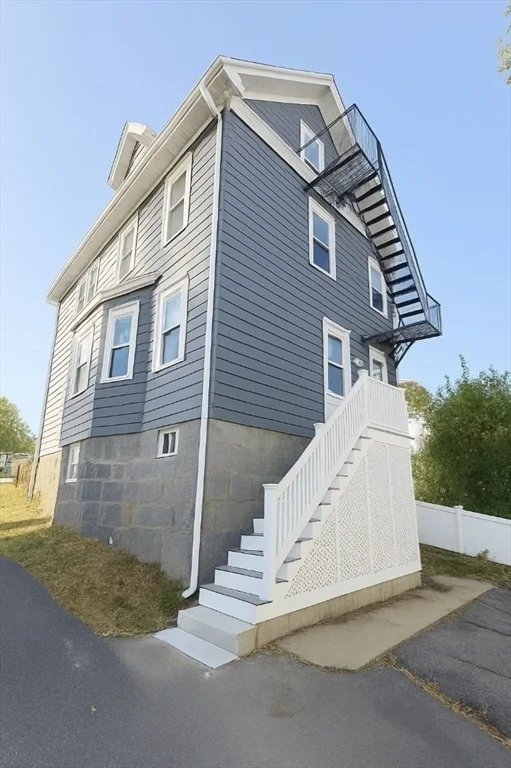 4 bed, 2 bath apartment for rent at 145 Lagrange St Unit 2, West Roxbury — photo 16 of 17