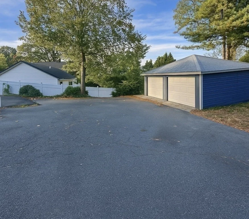 4 bed, 2 bath apartment for rent at 145 Lagrange St Unit 2, West Roxbury — photo 17 of 17