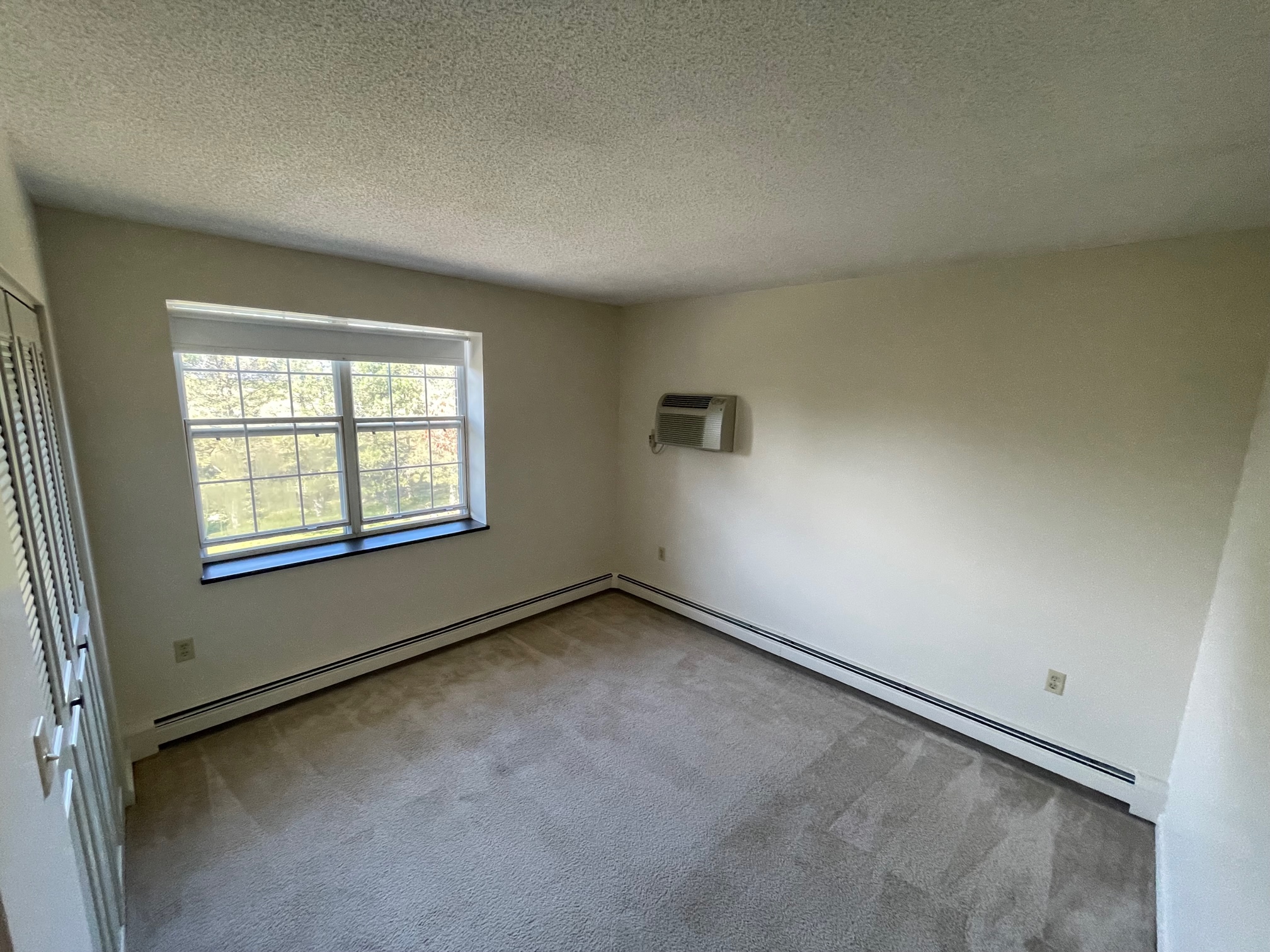 1 bed, 1 bath apartment for rent at 145 Lexington St Unit 26, Auburndale — photo 5 of 8
