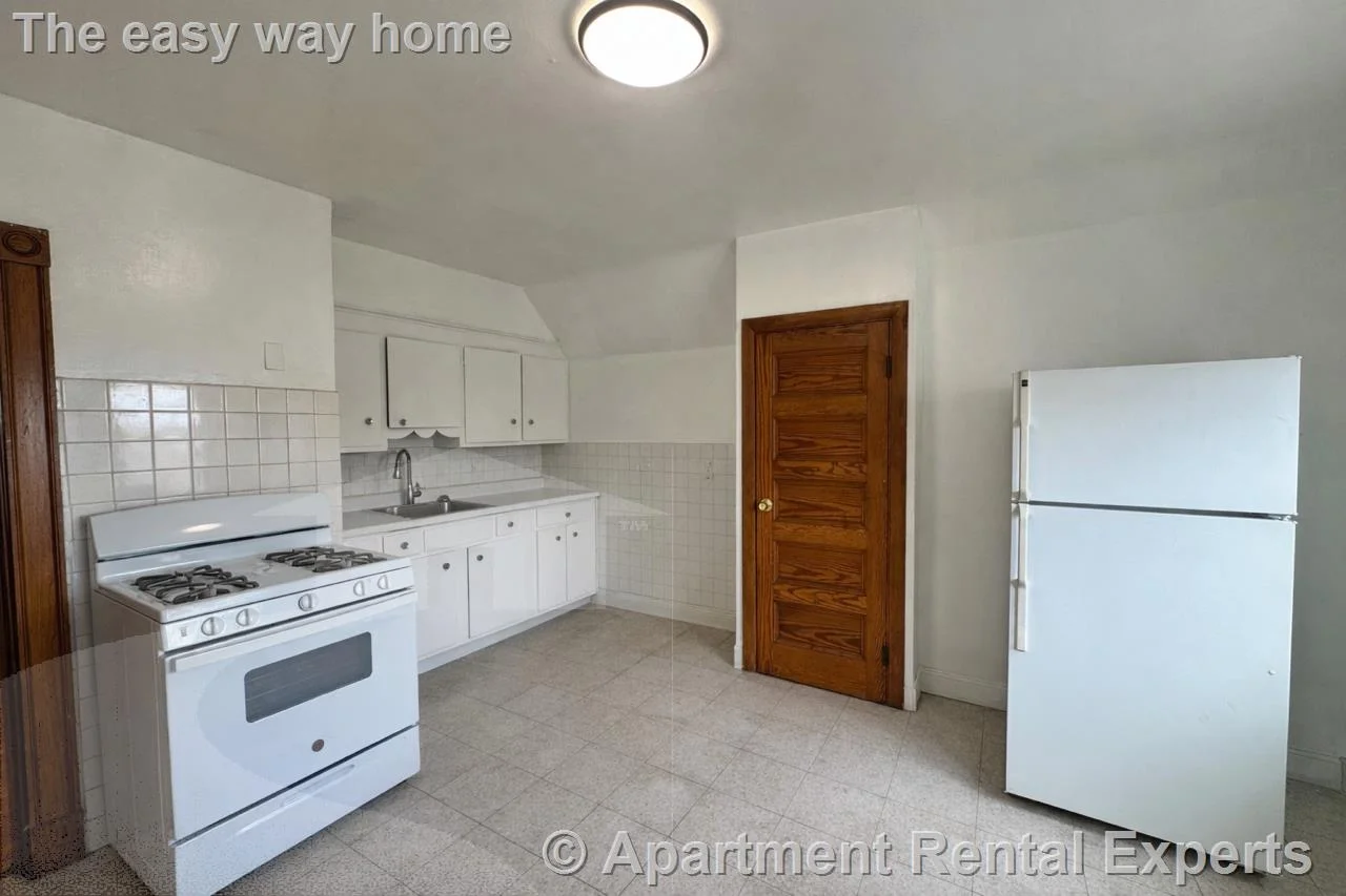 1 bed, 1 bath apartment for rent at 145 Lowell St Unit 3, Spring Hill — photo 1 of 11