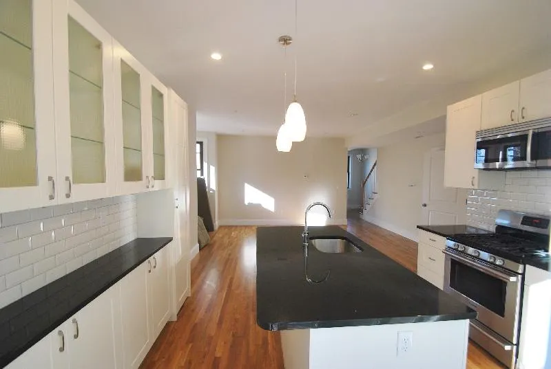 3 bed, 2 bath apartment for rent at 145 Marcella St Unit 2, Roxbury — photo 4 of 14