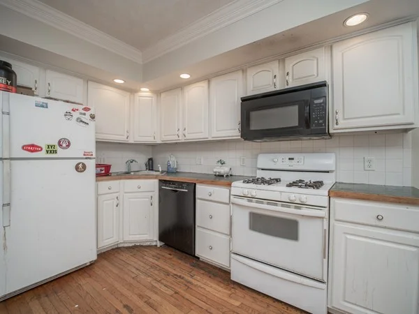 3 bed, 2 bath apartment for rent at 145 Murdock Unit 1, Brighton — photo 8 of 26