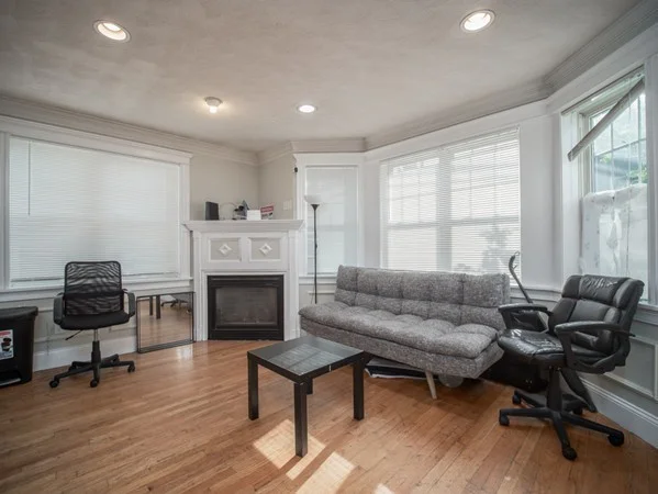 3 bed, 2 bath apartment for rent at 145 Murdock Unit 1, Brighton — photo 2 of 26
