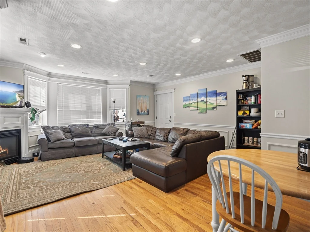 3 bed, 1 bath apartment for rent at 145 Murdock Unit 2, Brighton — photo 7 of 29