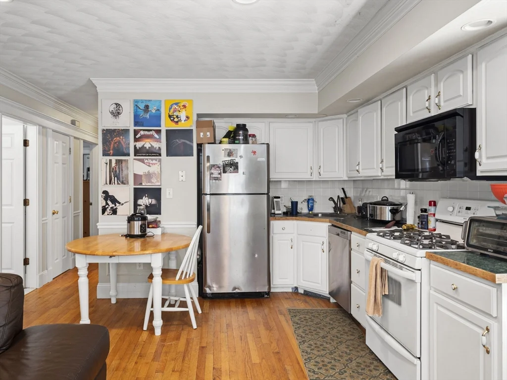 3 bed, 1 bath apartment for rent at 145 Murdock Unit 2, Brighton — photo 8 of 29