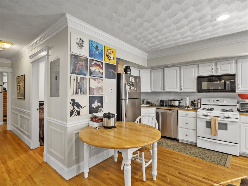 3 bed, 1 bath apartment for rent at 145 Murdock Unit 2, Brighton — photo 11 of 29