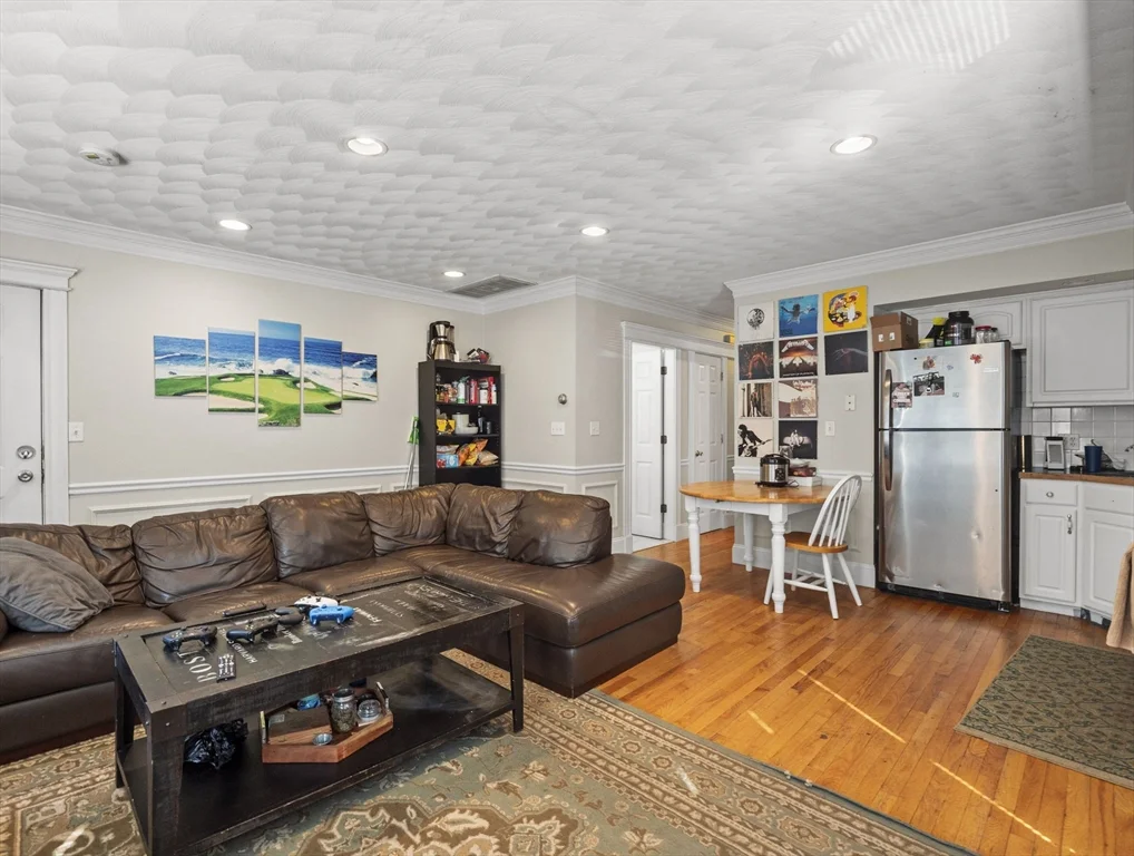 3 bed, 1 bath apartment for rent at 145 Murdock Unit 2, Brighton — photo 5 of 29