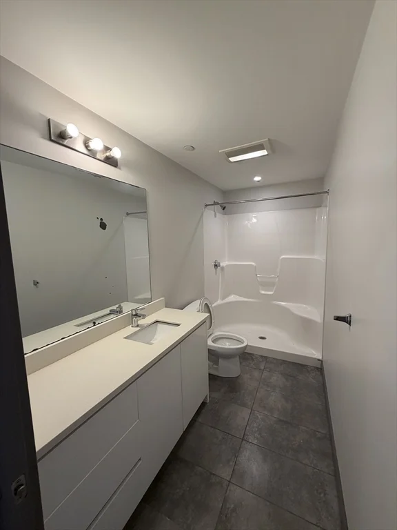 2 bed, 2 bath apartment for rent at 145 Newbury Ave Unit 11, Quincy — photo 8 of 9