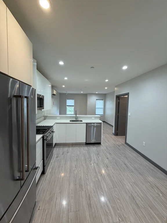 2 bed, 2 bath apartment for rent at 145 Newbury Ave Unit 11, Quincy — photo 1 of 9