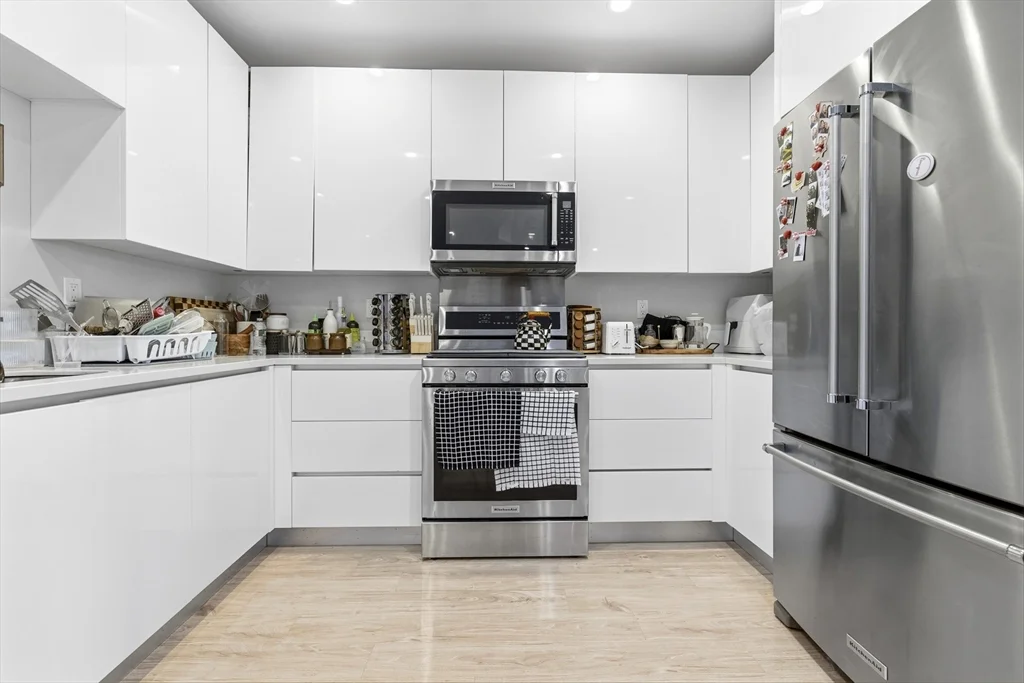 2 bed, 2 bath apartment for rent at 145 Newbury Ave Unit 15, Quincy — photo 14 of 19