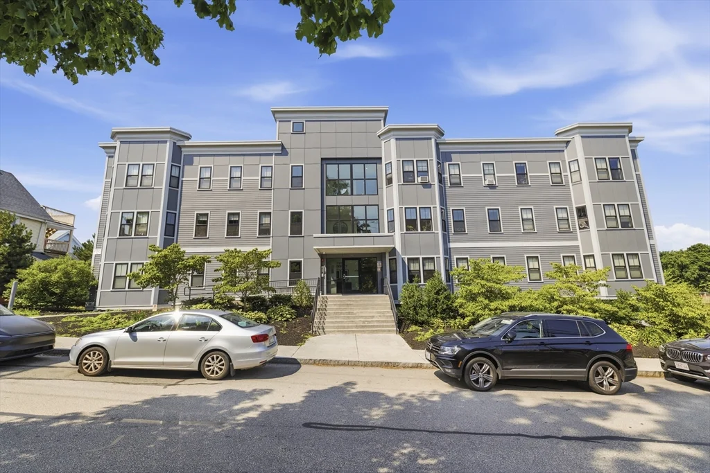 2 bed, 2 bath apartment for rent at 145 Newbury Ave Unit 15, Quincy