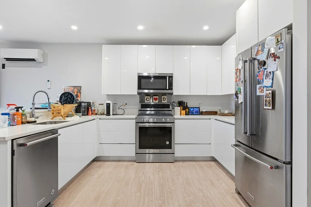 2 bed, 2 bath apartment for rent at 145 Newbury Ave Unit 18, Quincy — photo 2 of 19