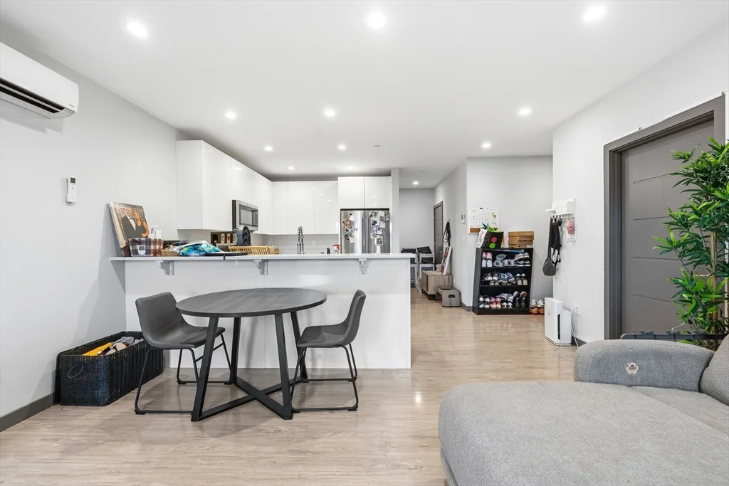 2 bed, 2 bath apartment for rent at 145 Newbury Ave Unit 18, Quincy — photo 6 of 19