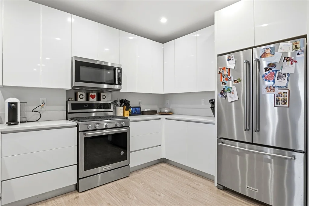 2 bed, 2 bath apartment for rent at 145 Newbury Ave Unit 18, Quincy — photo 3 of 19
