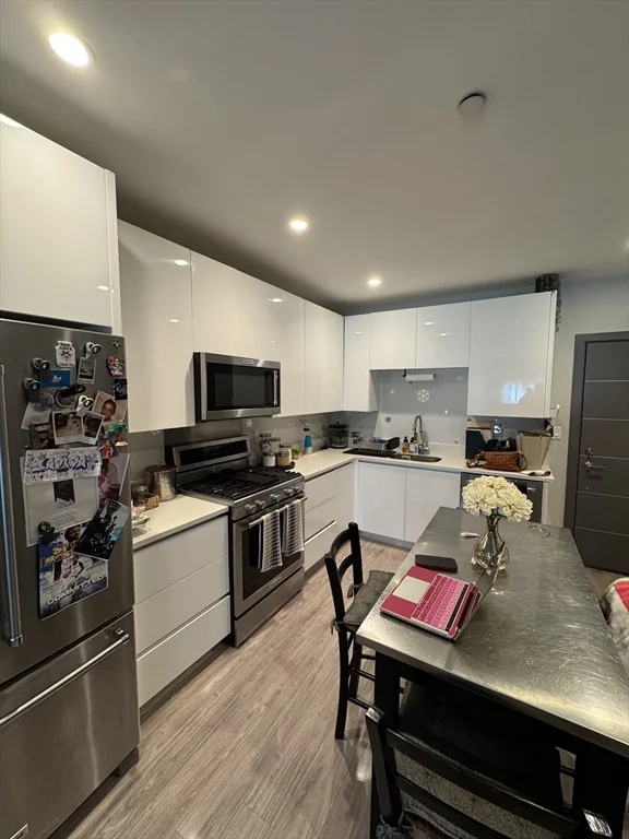 1 bed, 1 bath apartment for rent at 145 Newbury Ave Unit 4, Quincy — photo 3 of 14