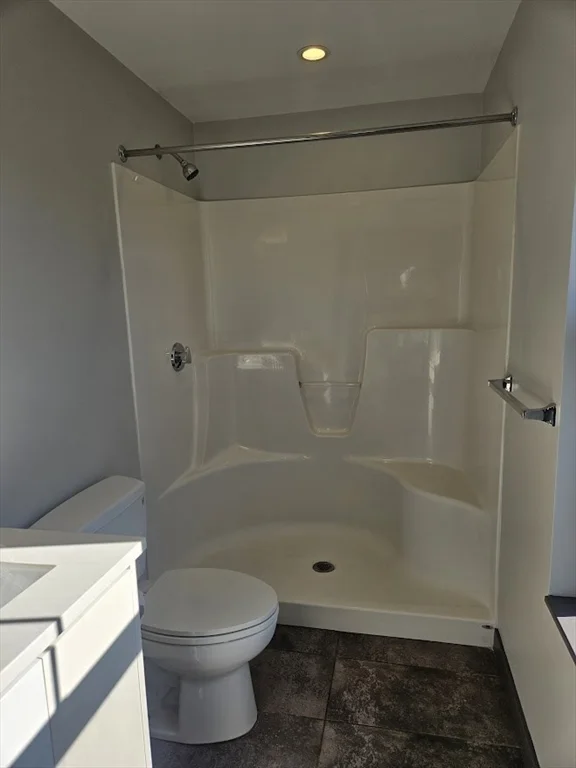2 bed, 2 bath apartment for rent at 145 Newbury Ave Unit 8, Quincy — photo 17 of 18