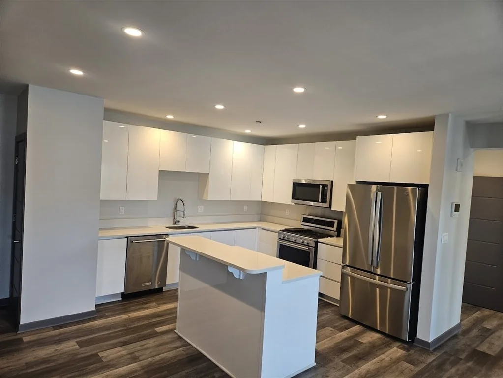 2 bed, 2 bath apartment for rent at 145 Newbury Ave Unit 8, Quincy — photo 1 of 18
