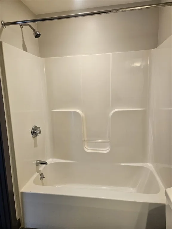 2 bed, 2 bath apartment for rent at 145 Newbury Ave Unit 8, Quincy — photo 9 of 18