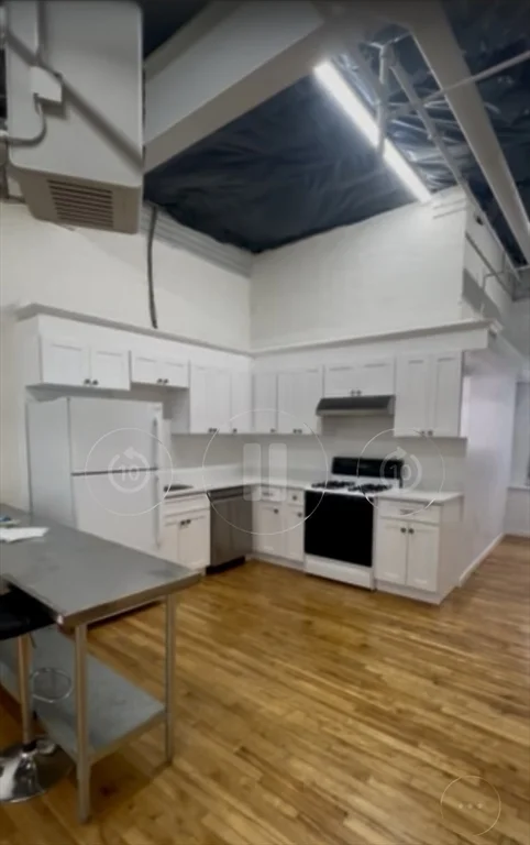 1 bed, 1 bath apartment for rent at 145 Pearl St Unit 03, Boston Downtown — photo 8 of 14