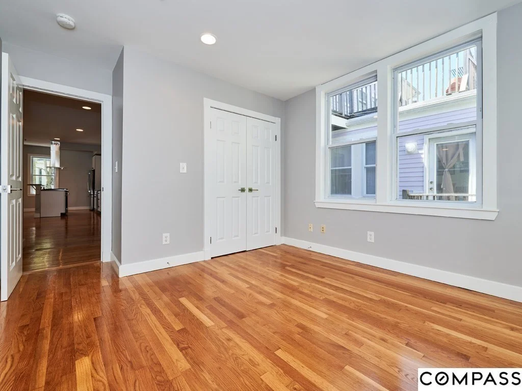 4 bed, 2 bath apartment for rent at 145 Pearl St Unit 145, Cambridgeport — photo 14 of 26
