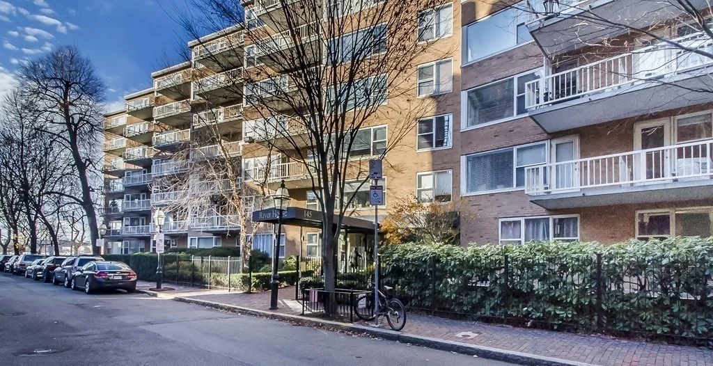 2 bed, 1 bath apartment for rent at 145 Pinckney St Unit 135, Beacon Hill — photo 4 of 8