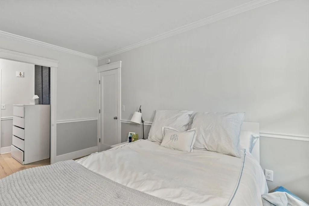 1 bed, 1 bath apartment for rent at 145 Pinckney St Unit 323, Beacon Hill — photo 11 of 24