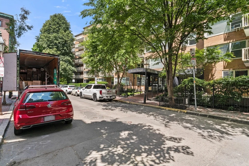 1 bed, 1 bath apartment for rent at 145 Pinckney St Unit 323, Beacon Hill — photo 22 of 24