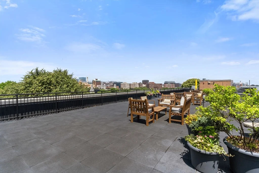 1 bed, 1 bath apartment for rent at 145 Pinckney St Unit 323, Beacon Hill — photo 17 of 24