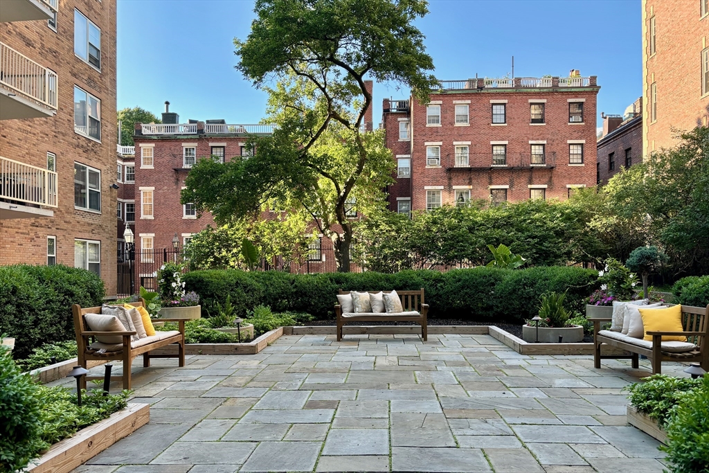 Studio bed, 1 bath apartment for rent at 145 Pinckney St Unit 327, Beacon Hill — photo 12 of 18