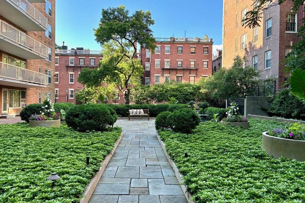 Studio bed, 1 bath apartment for rent at 145 Pinckney St Unit 327, Beacon Hill — photo 11 of 18