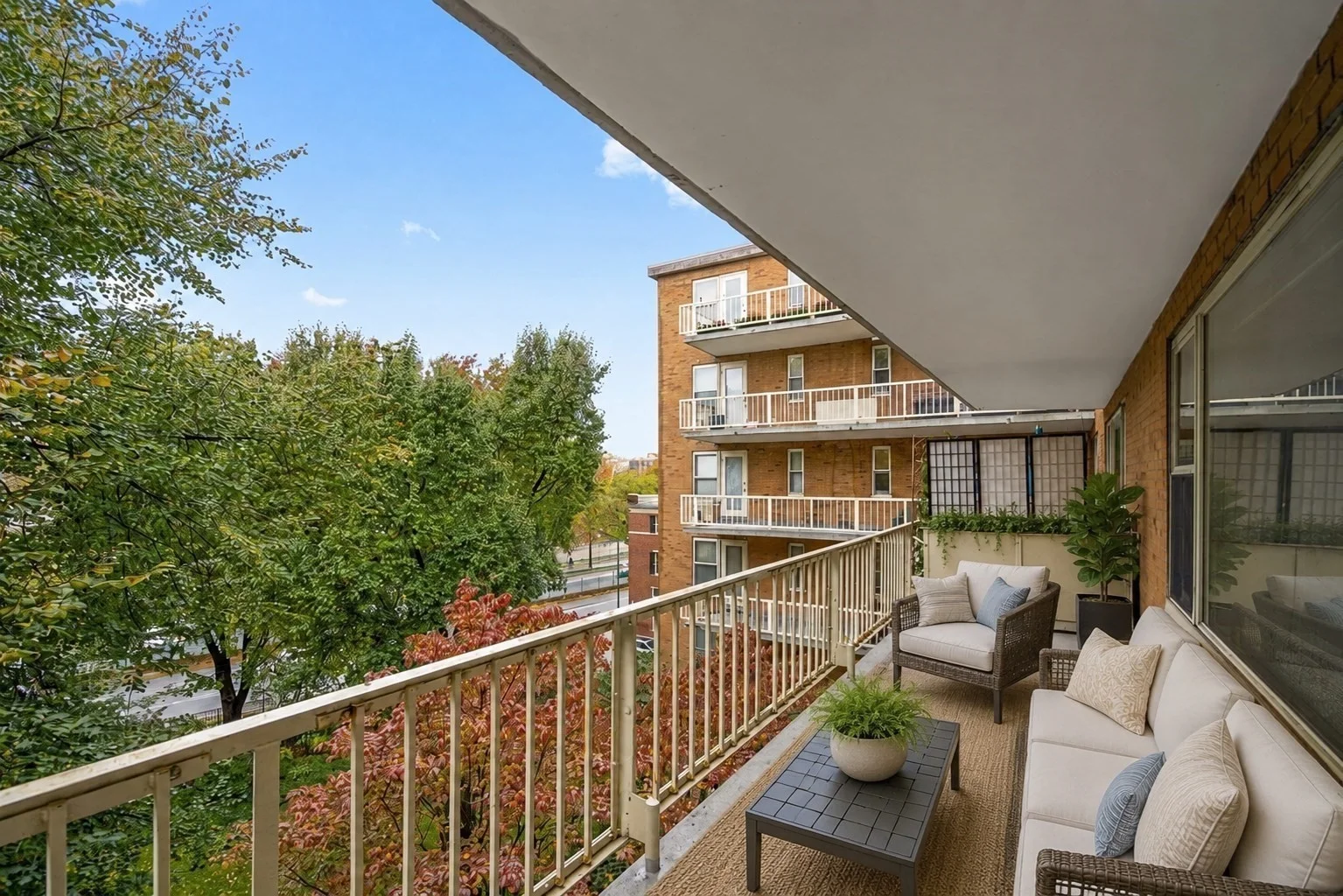 1 bed, 1 bath apartment for rent at 145 Pinckney St Unit 525, Beacon Hill — photo 2 of 13