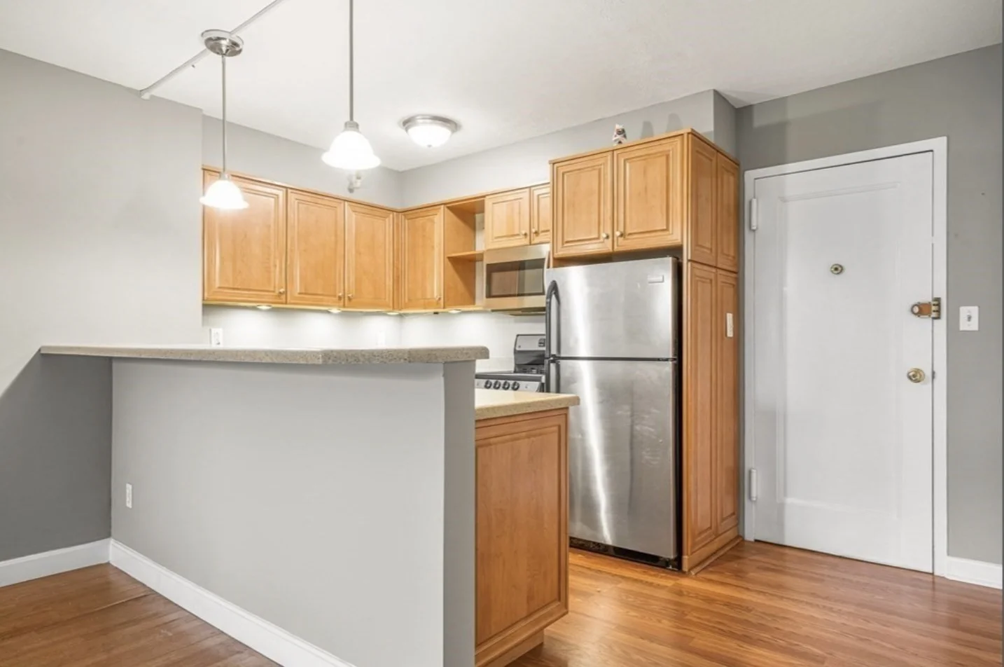 1 bed, 1 bath apartment for rent at 145 Pinckney St Unit 525, Beacon Hill — photo 4 of 13