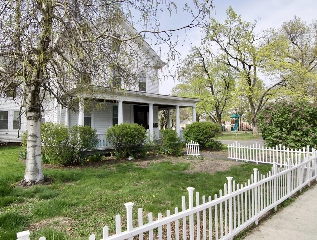 3 bed, 2 bath apartment for rent at 145 Pleasant St Unit Unit 2, Easthampton — photo 2 of 39
