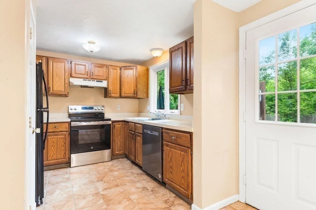3 bed, 1 bath apartment for rent at 145 South St Unit 6, Walpole — photo 9 of 26