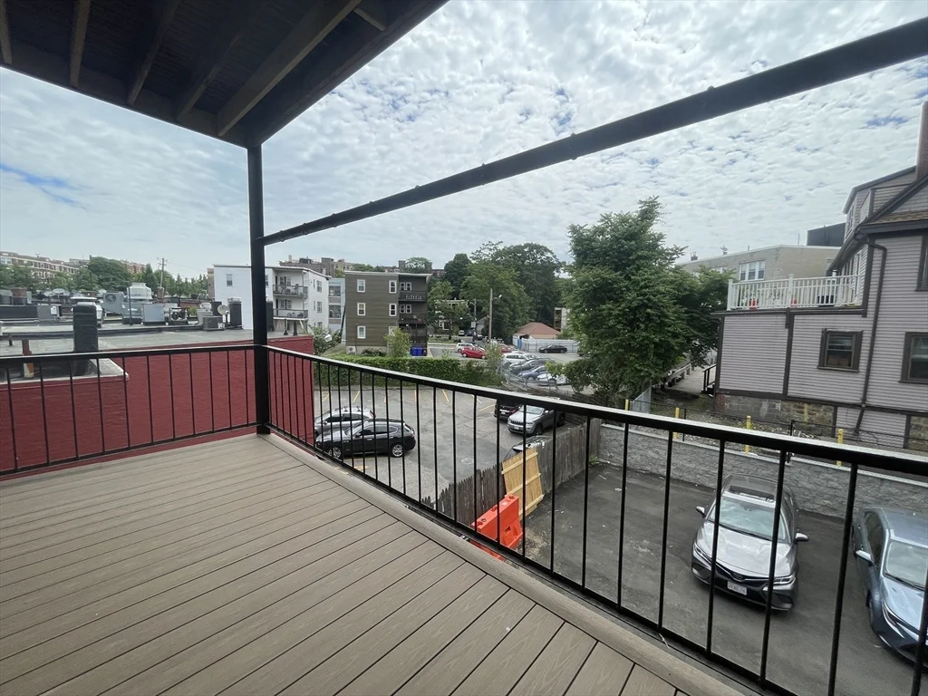 4 bed, 2 bath apartment for rent at 145 Sutherland Rd Unit Unit 2, Brighton — photo 14 of 14