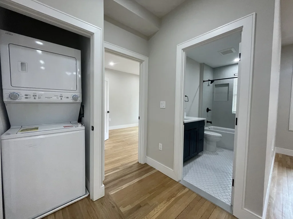 4 bed, 2 bath apartment for rent at 145 Sutherland Rd Unit Unit 2, Brighton — photo 11 of 14