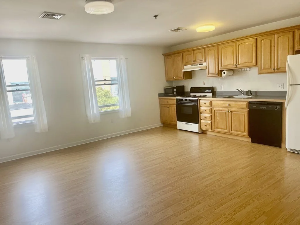 2 bed, 1 bath apartment for rent at 145 Union St Unit 8, Center — photo 9 of 19