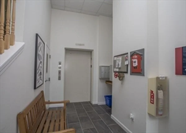 2 bed, 1 bath apartment for rent at 145 Union St Unit 8, Center — photo 4 of 19