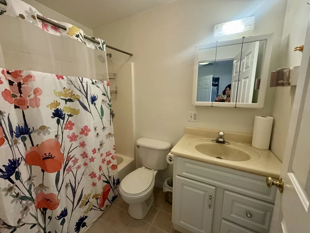 2 bed, 1 bath apartment for rent at 145 Union St Unit 8, Center — photo 11 of 19