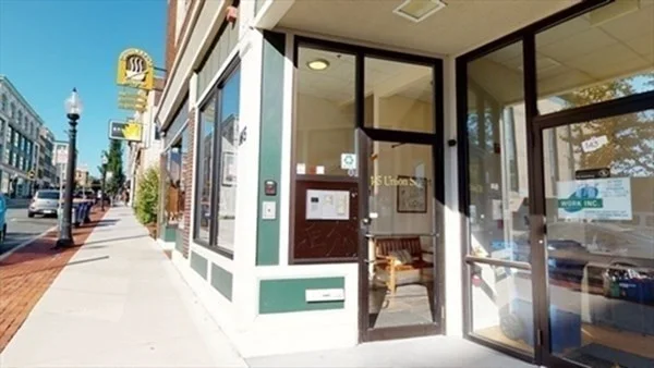 2 bed, 1 bath apartment for rent at 145 Union St Unit 8, Center — photo 3 of 19