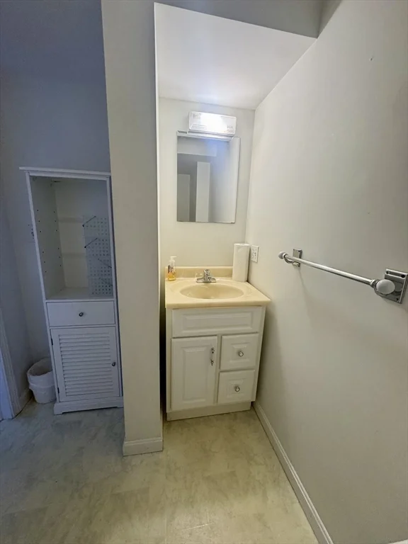2 bed, 1 bath apartment for rent at 145 Union St Unit 8, Center — photo 12 of 19